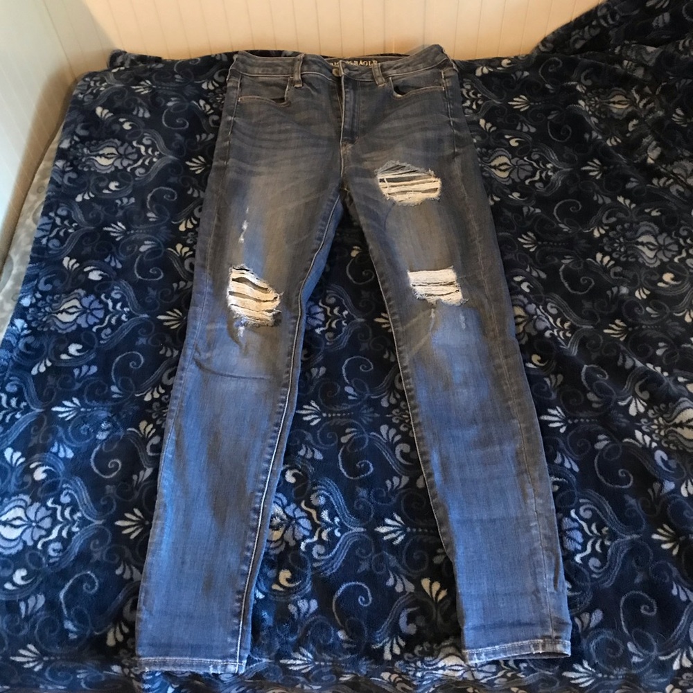 American Eagle Distressed Skinny Jeans Size 8